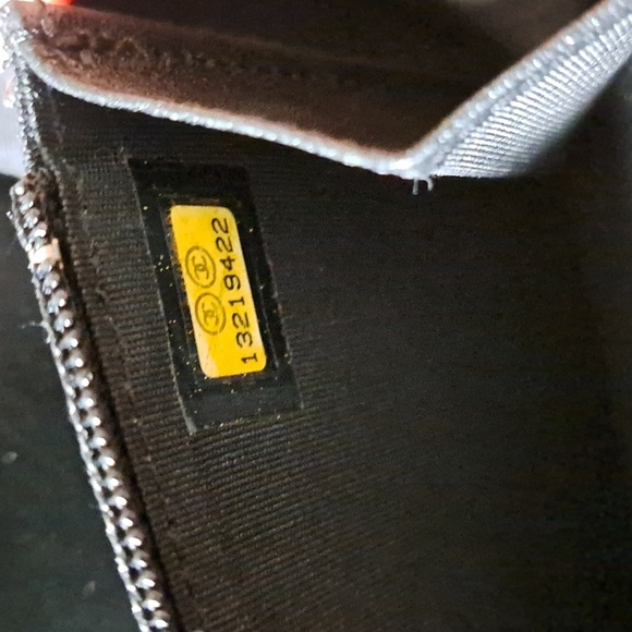 CHANEL Patent Trousse Maquil Clutch Wallet Black Like New - Picture 14 of 17